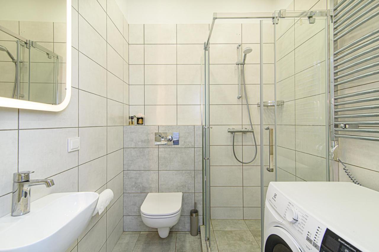 Welcoming Studio In Historic Vilnius With Free Parking By Urban Rent Apartment Exterior photo